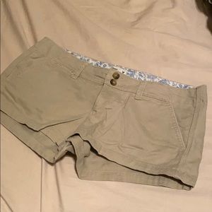 American eagle khaki shorts